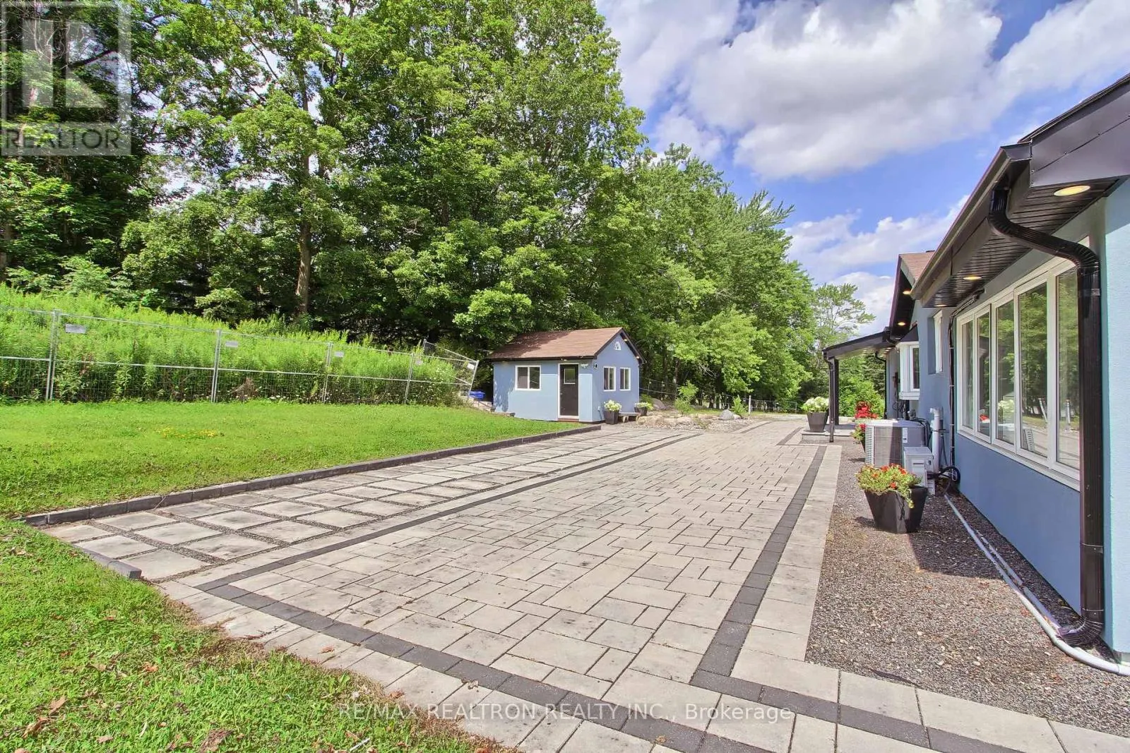 3433 MOUNT ALBERT ROAD