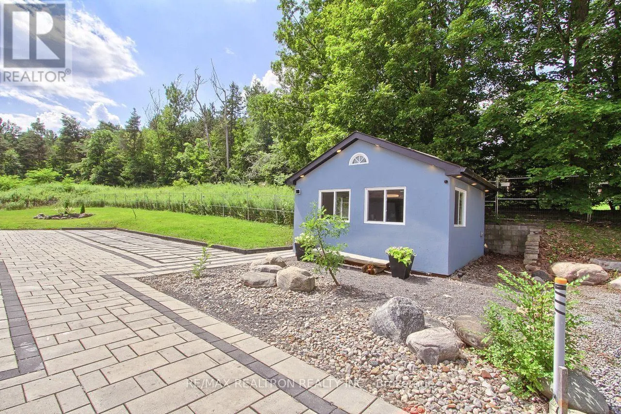 3433 MOUNT ALBERT ROAD