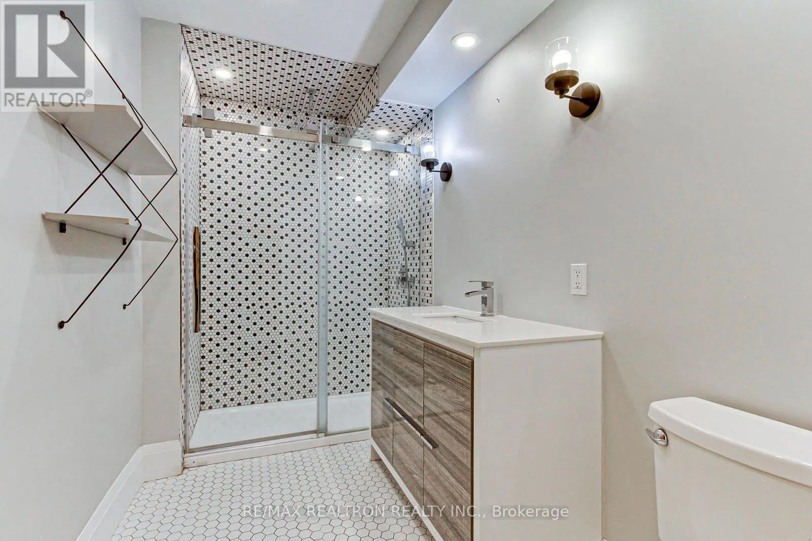 3433 MOUNT ALBERT ROAD