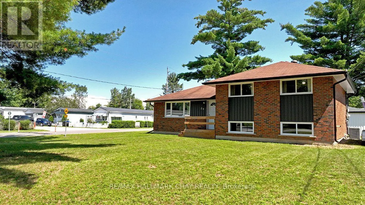 29 LEE AVENUE