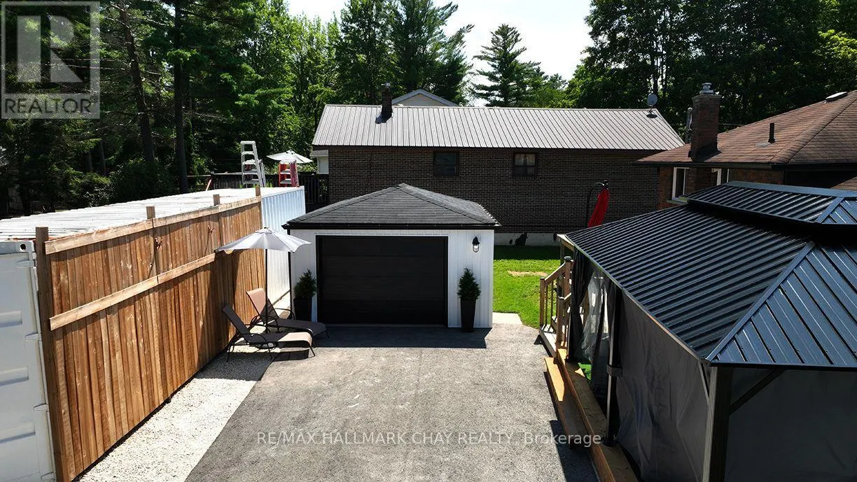 29 LEE AVENUE