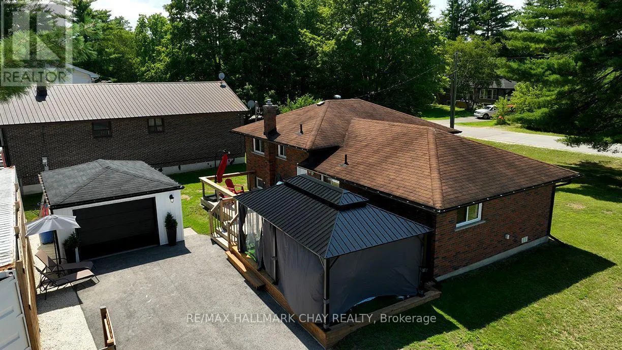 29 LEE AVENUE