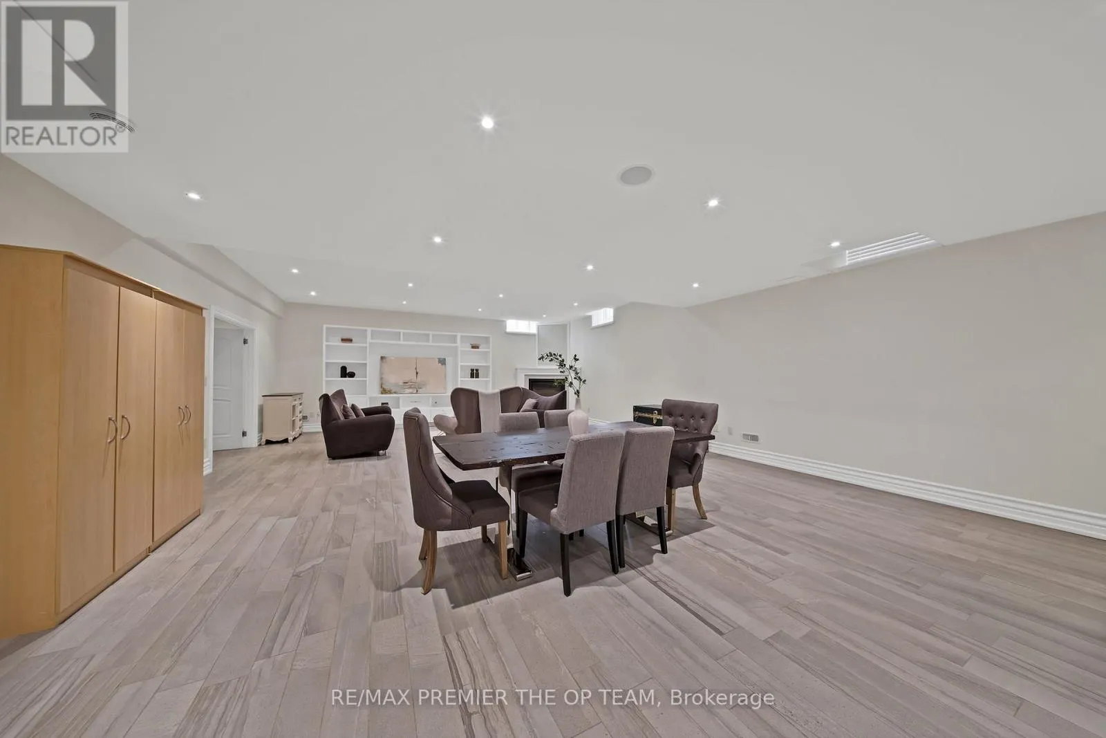 62 AUTUMN GROVE COURT