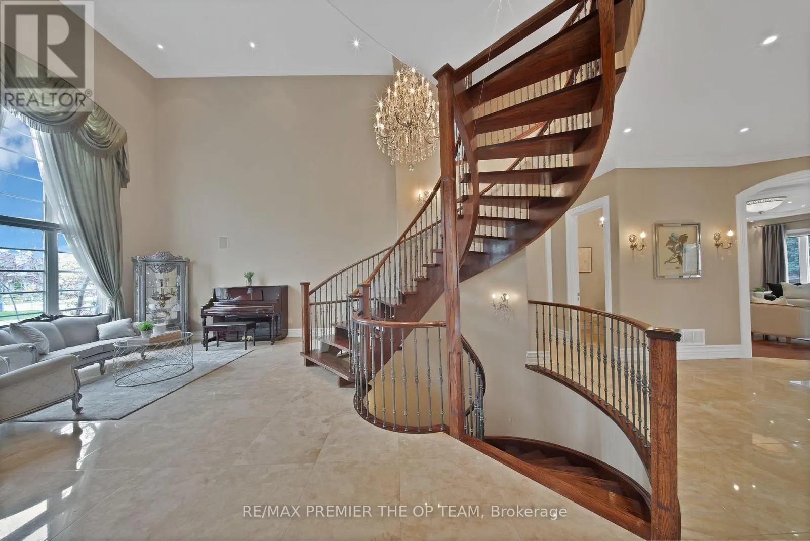 62 AUTUMN GROVE COURT