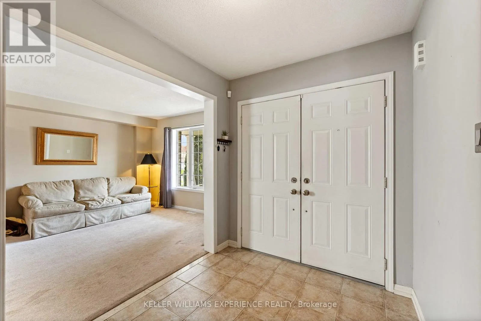 39 STONEMOUNT CRESCENT