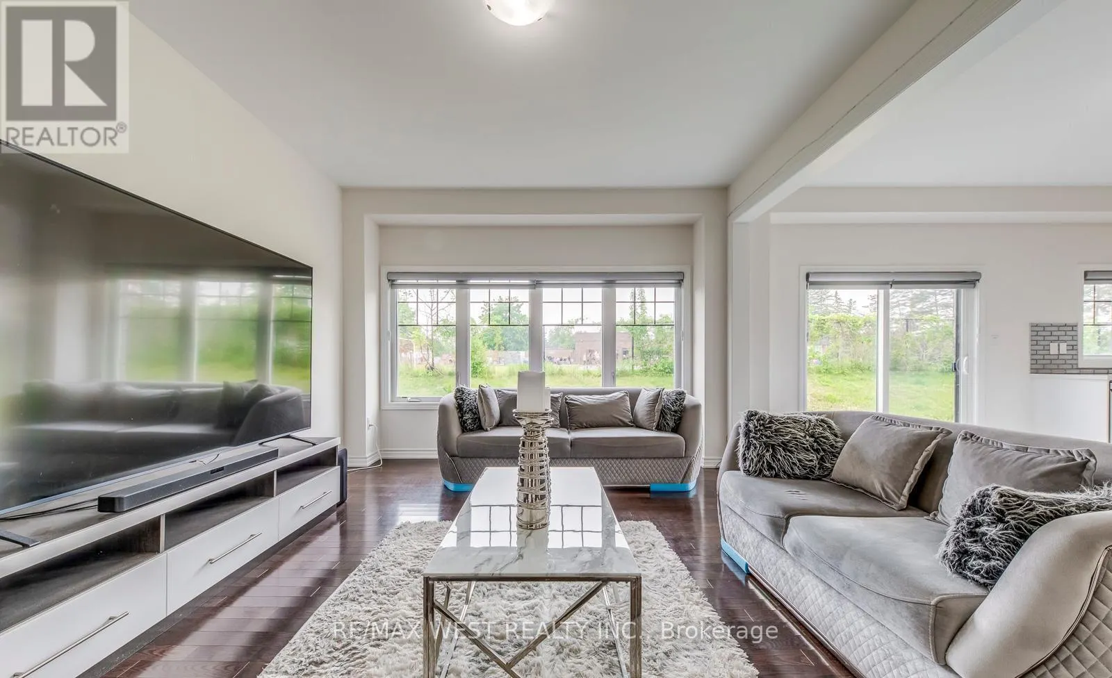 286 DANNY WHEELER BOULEVARD