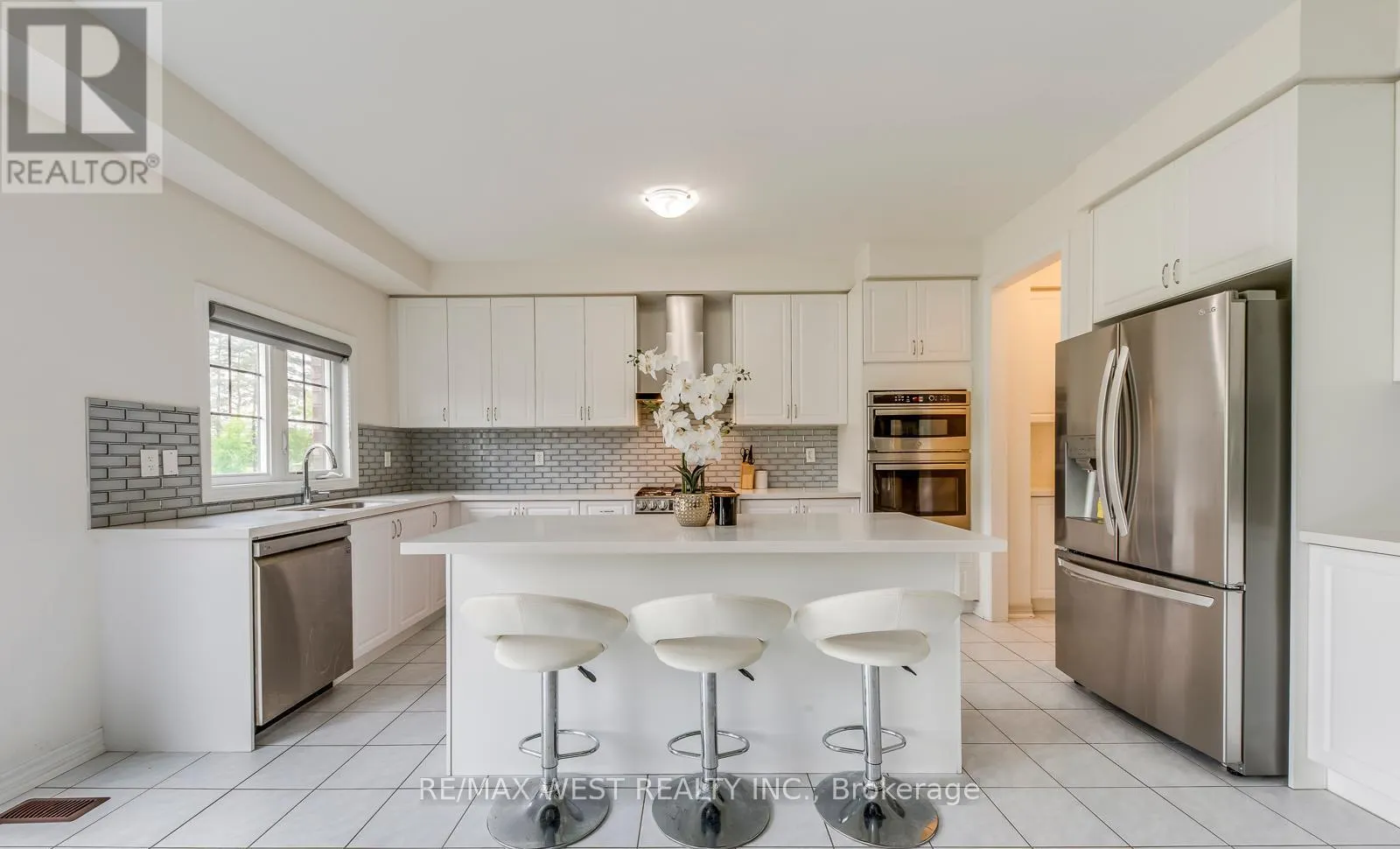 286 DANNY WHEELER BOULEVARD