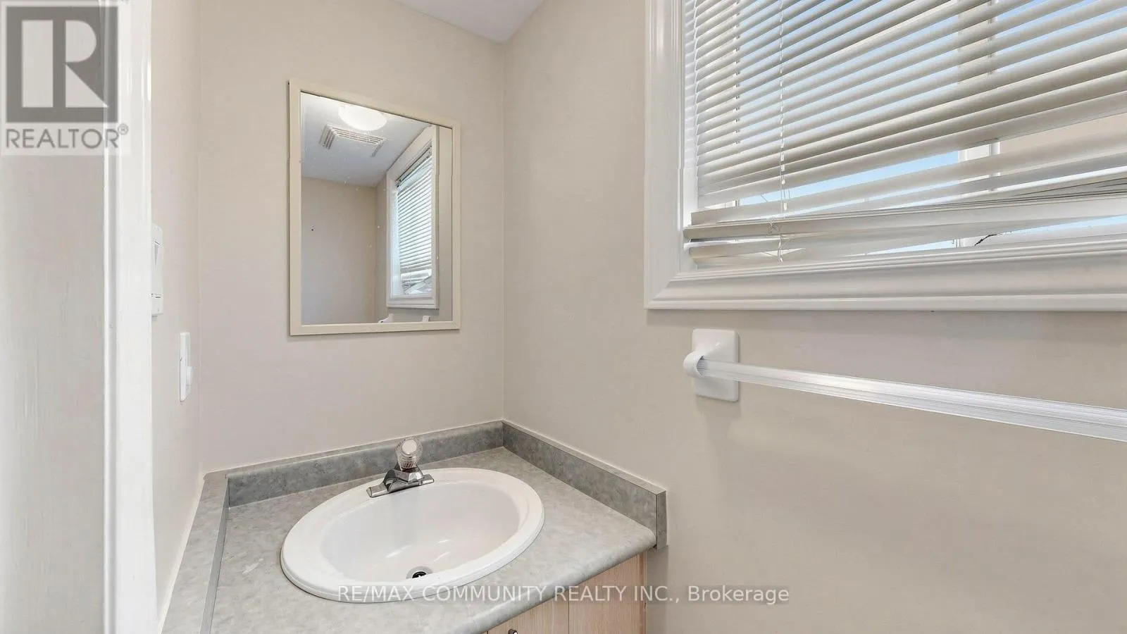 38 IVEAGH DRIVE