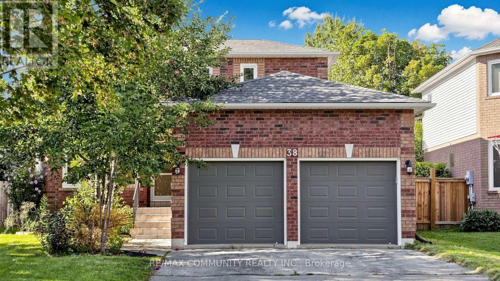 38 IVEAGH DRIVE