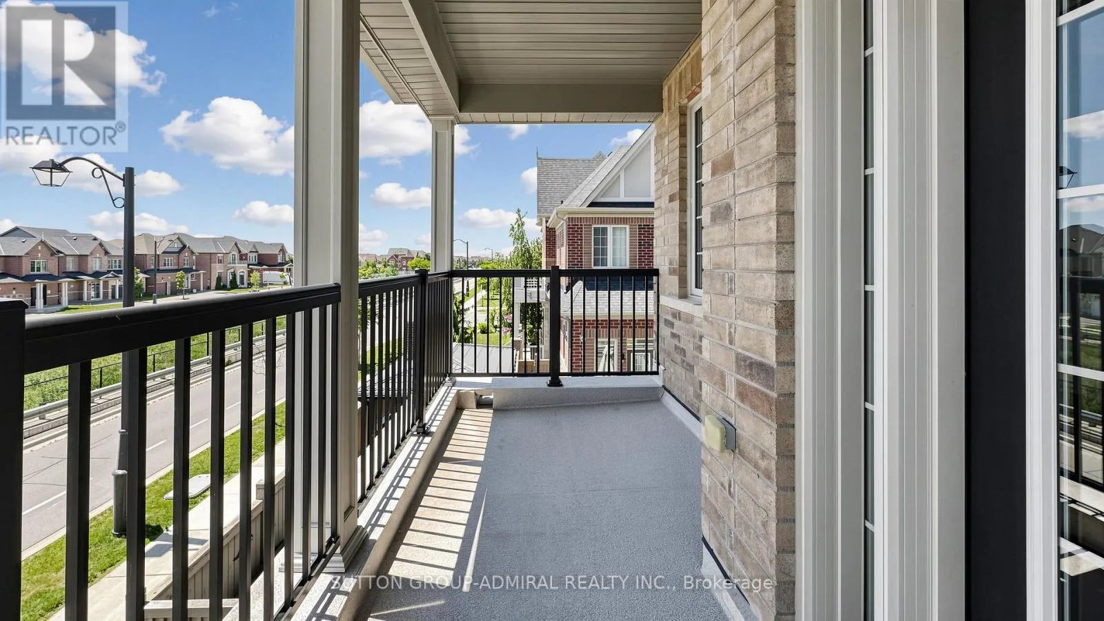 284 EAST'S CORNERS BOULEVARD