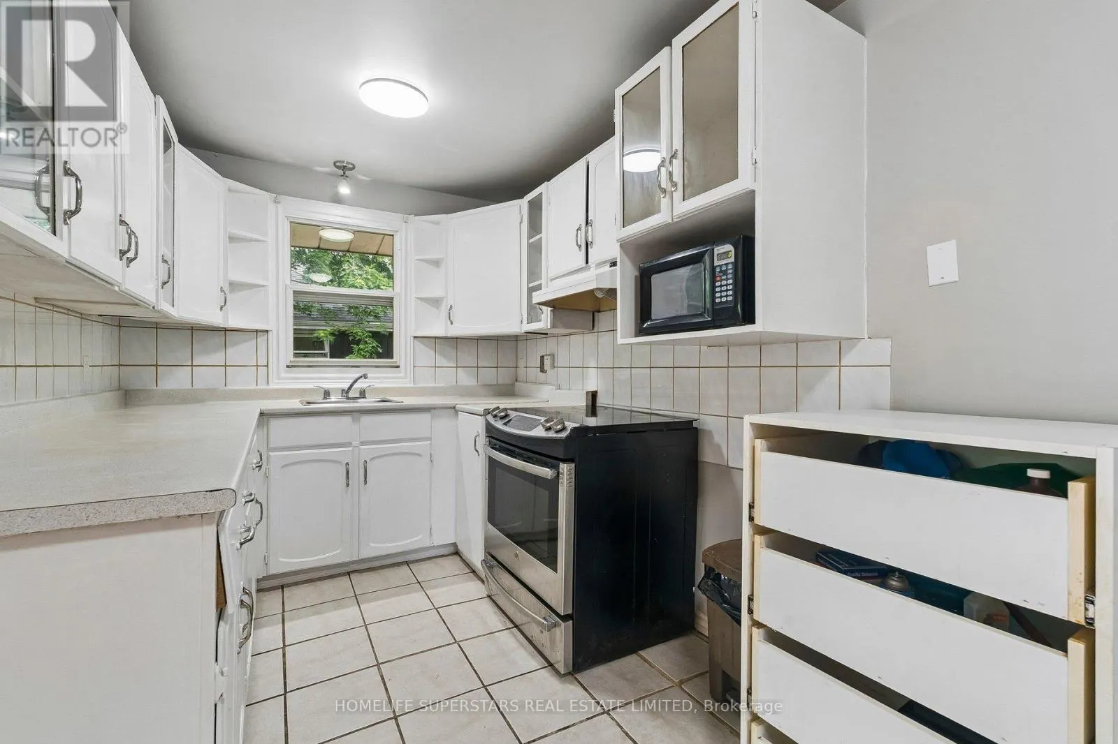 139 COOKS BAY DRIVE