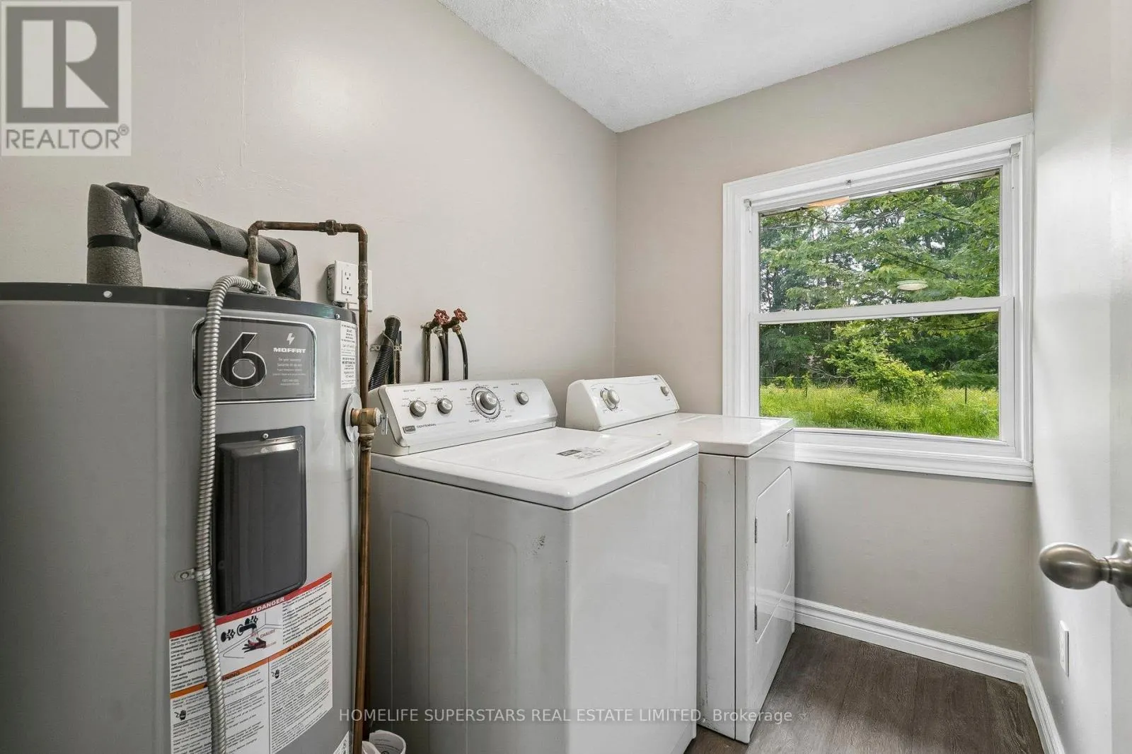 139 COOKS BAY DRIVE