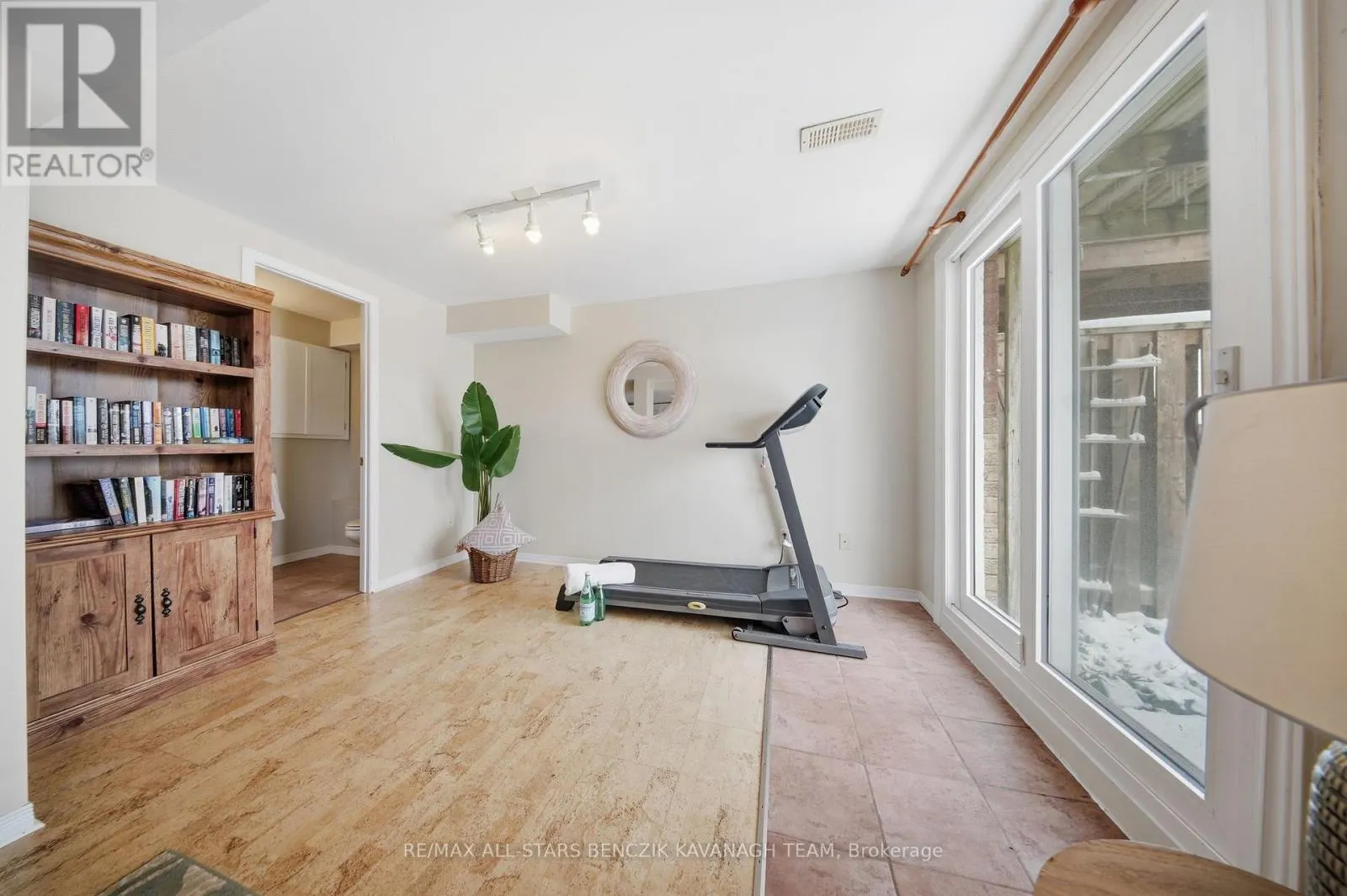 103 LORNE STREET