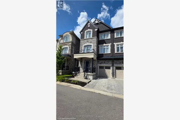 12 GLOBEMASTER LANE