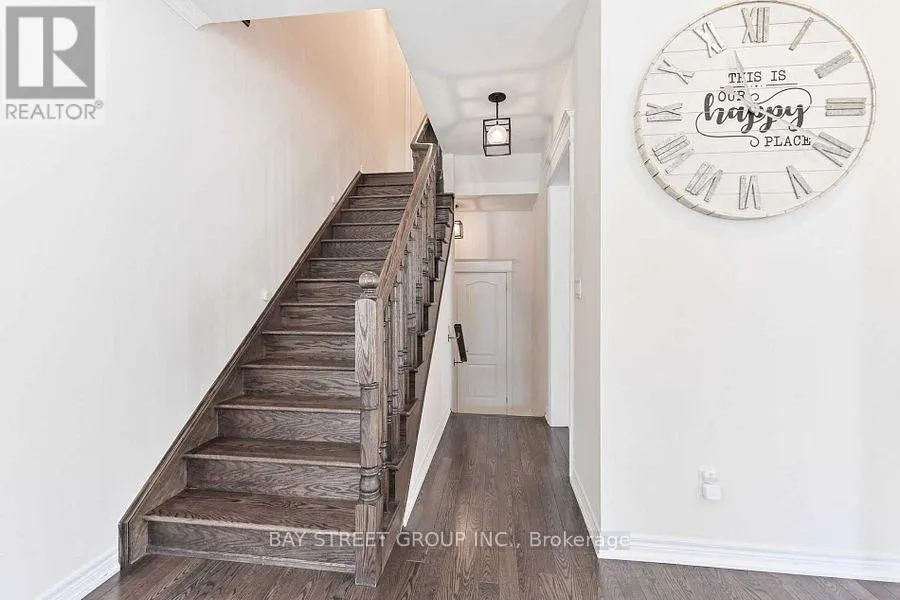 44 CLARA MAY AVENUE