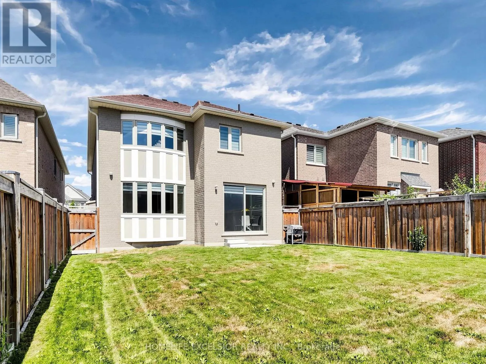 5 MANOR HAMPTON STREET