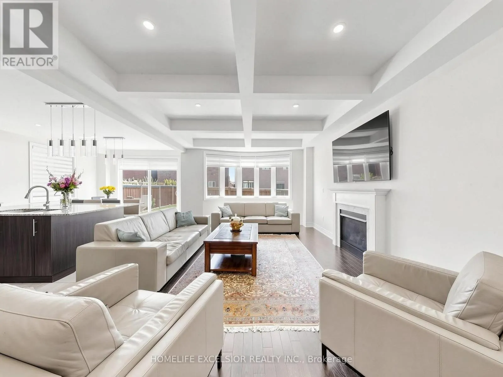 5 MANOR HAMPTON STREET