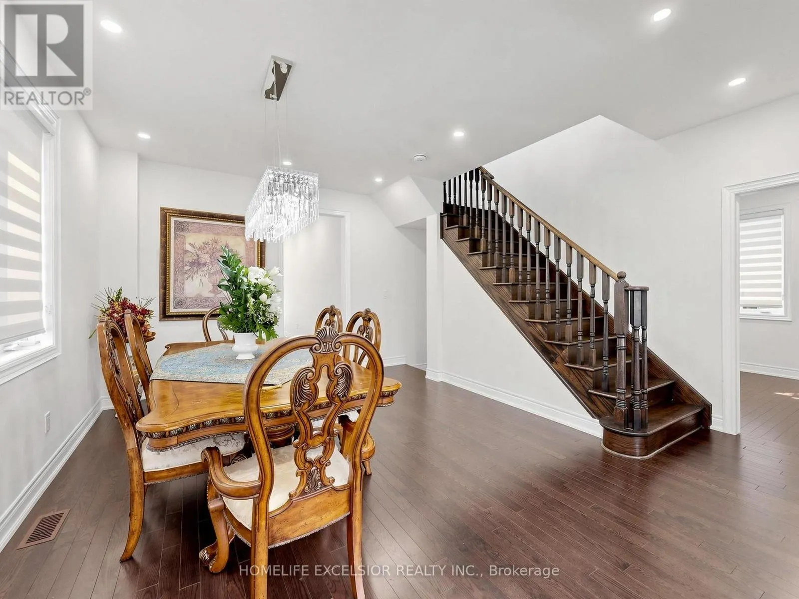 5 MANOR HAMPTON STREET