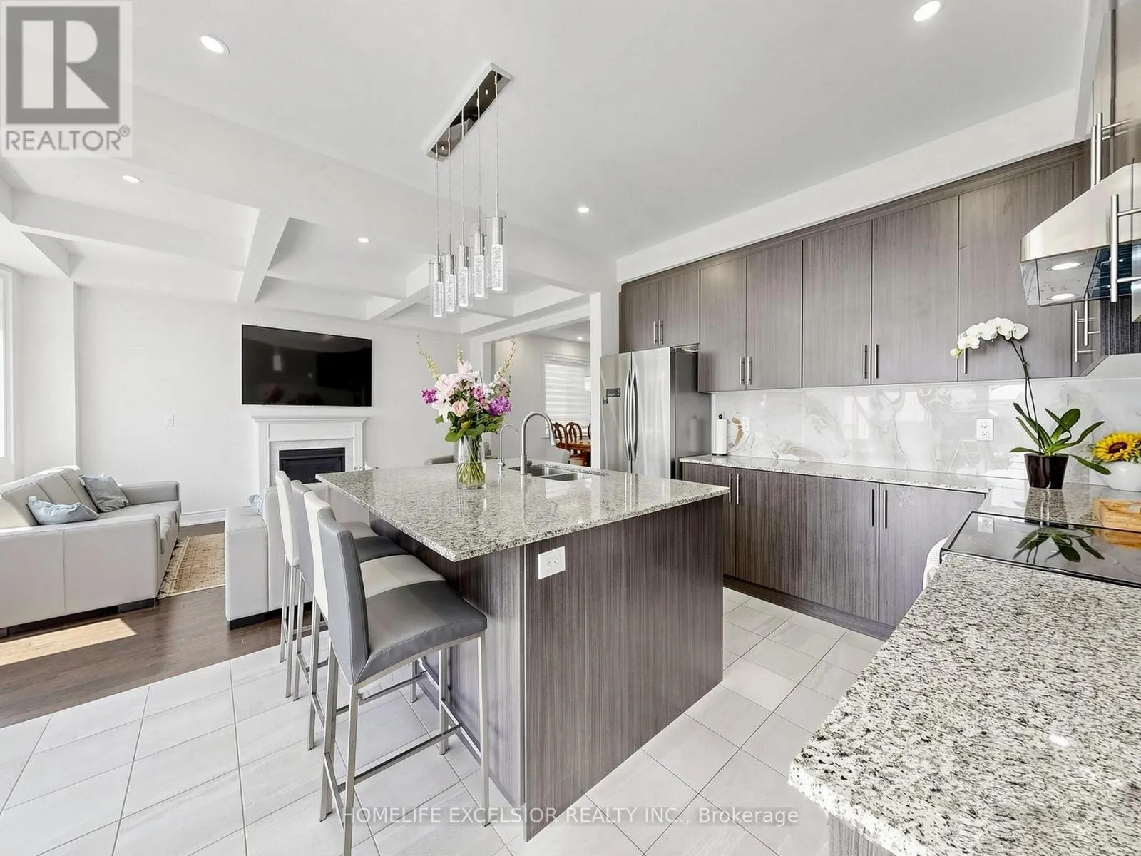 5 MANOR HAMPTON STREET