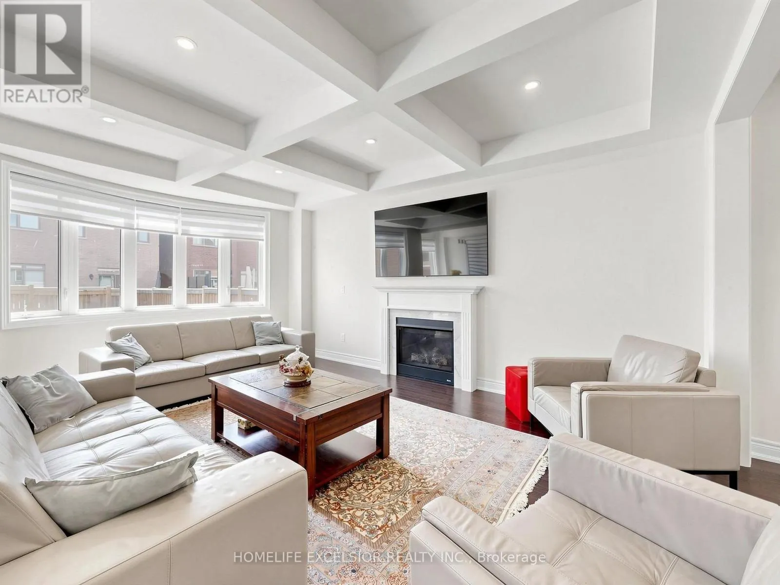 5 MANOR HAMPTON STREET