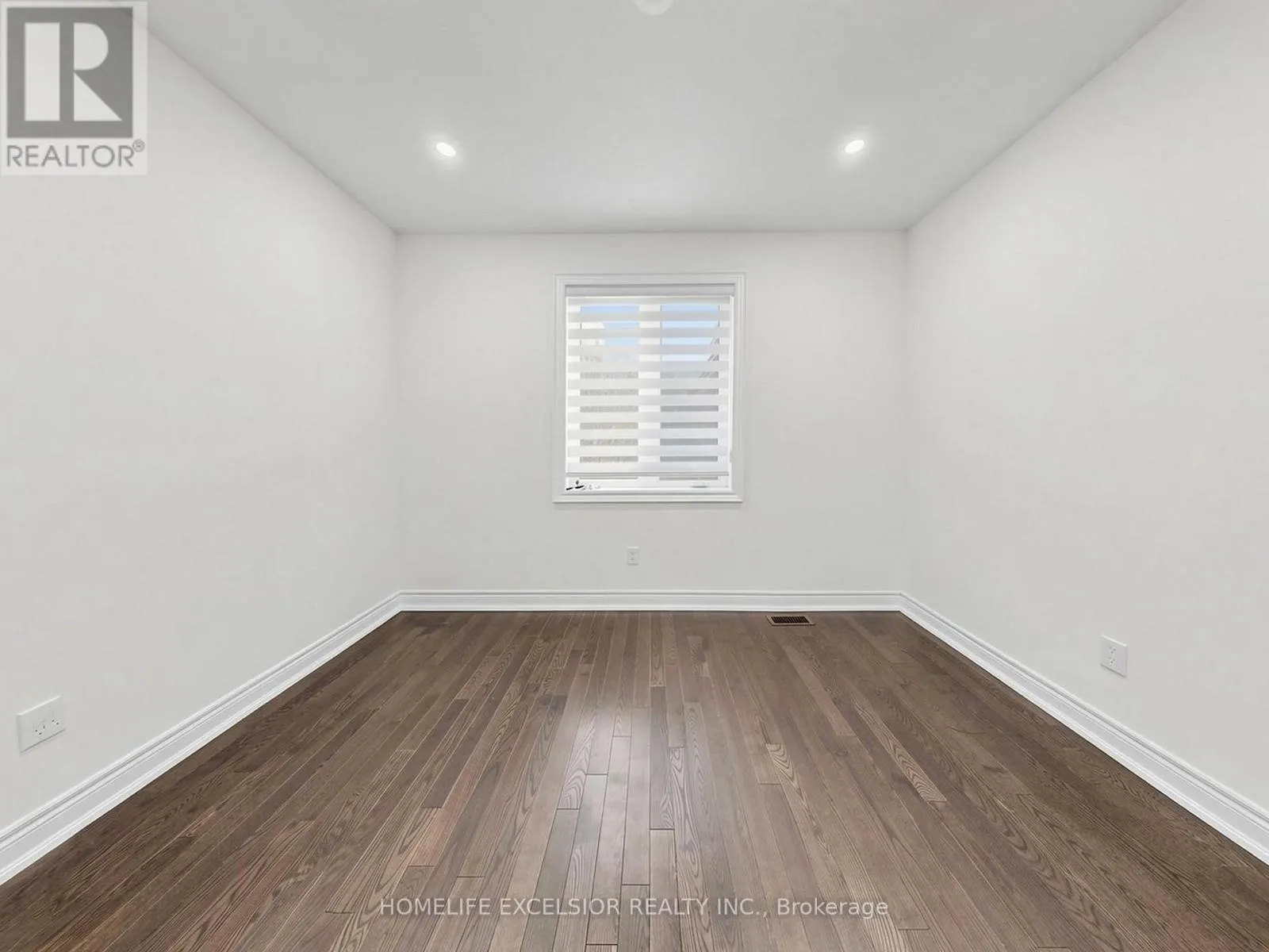 5 MANOR HAMPTON STREET