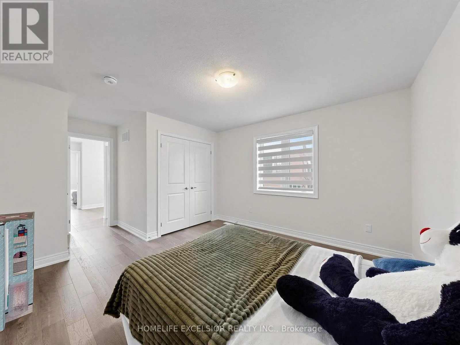 5 MANOR HAMPTON STREET
