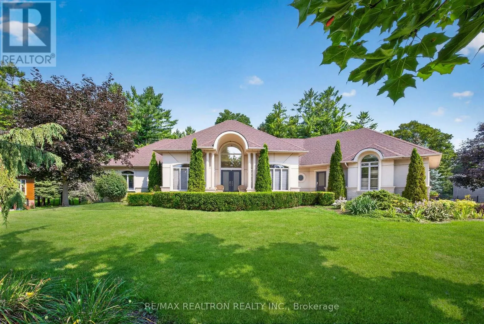 24 MAPLEHYRN AVENUE