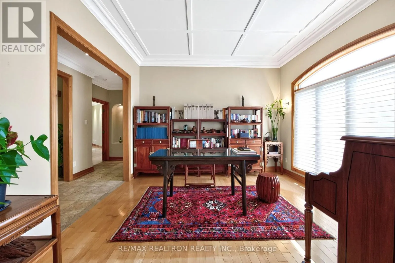 24 MAPLEHYRN AVENUE