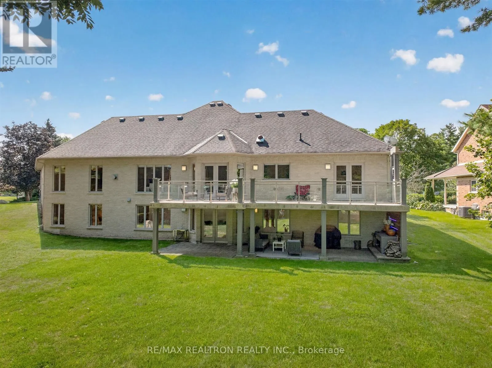 24 MAPLEHYRN AVENUE