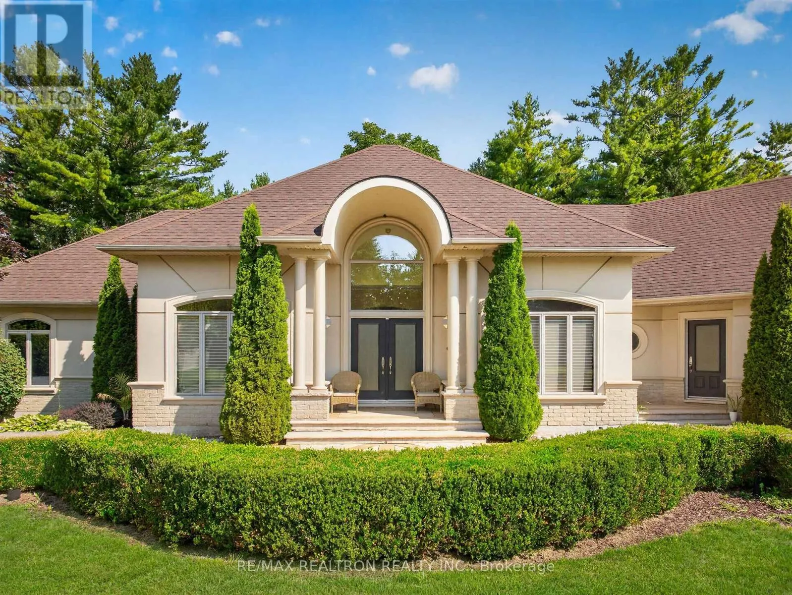 24 MAPLEHYRN AVENUE