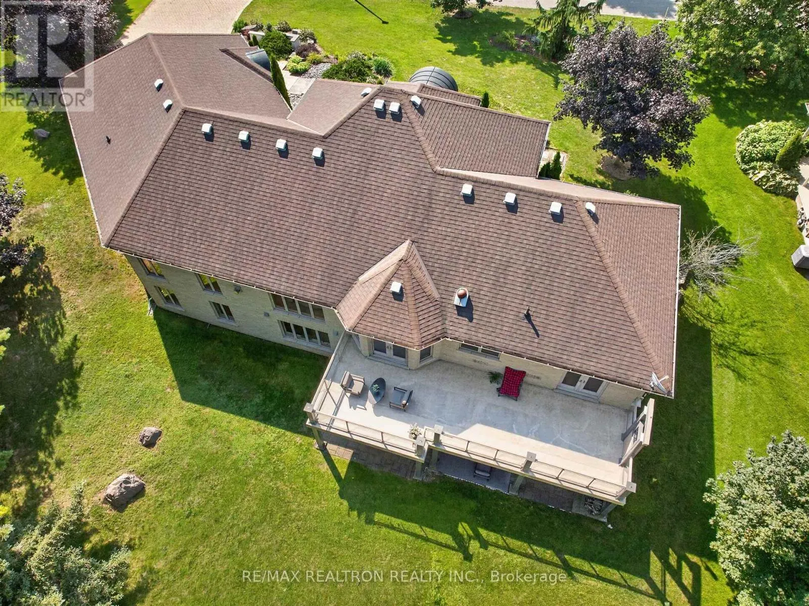24 MAPLEHYRN AVENUE