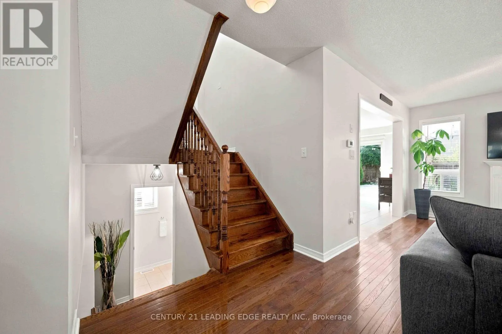 16 BOLSTER LANE