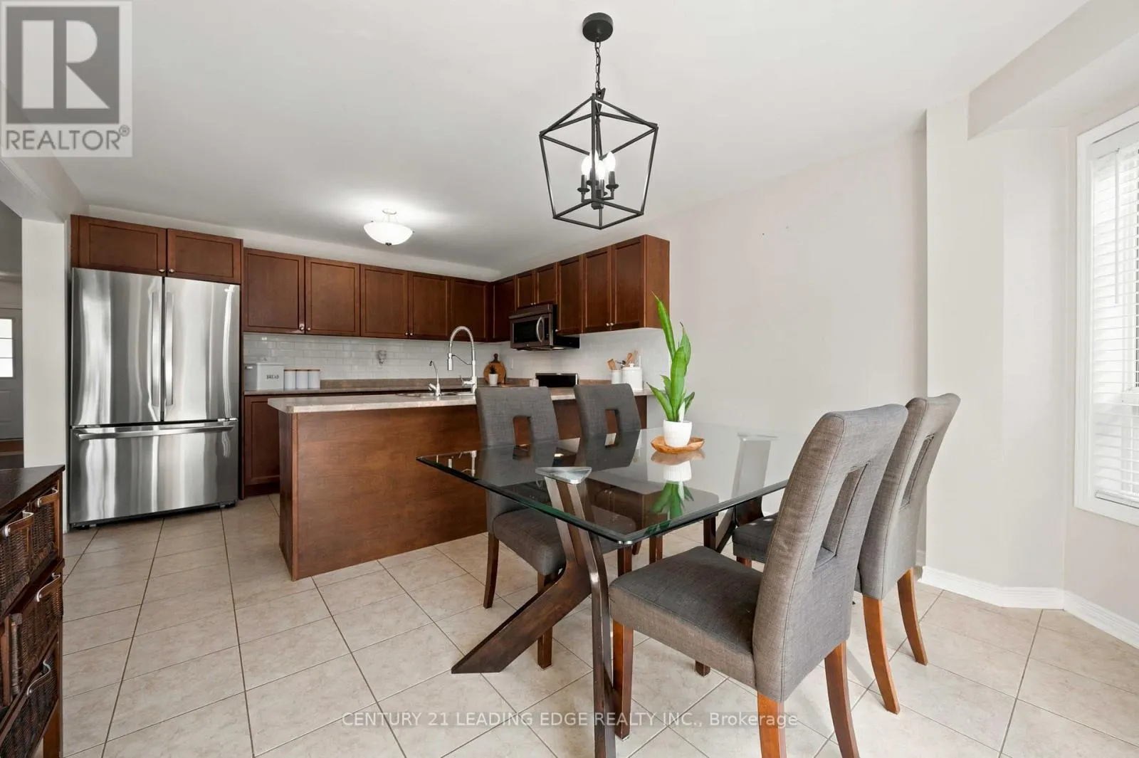 16 BOLSTER LANE