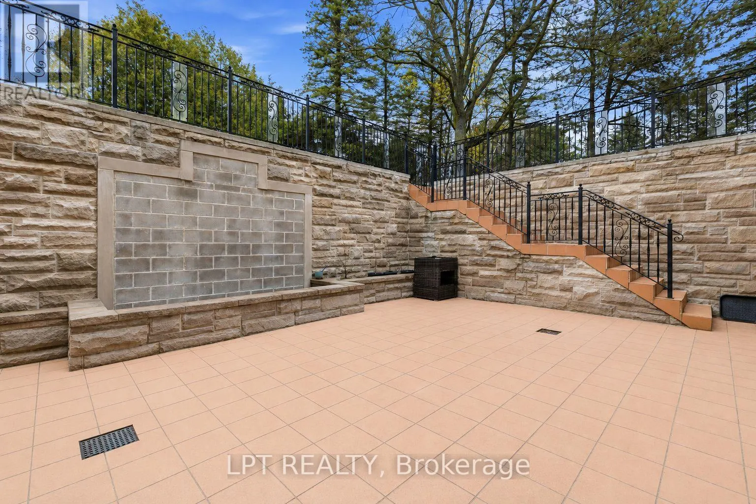 256 PATRICIA DRIVE