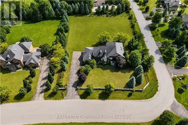 43 GRAYFIELD DRIVE