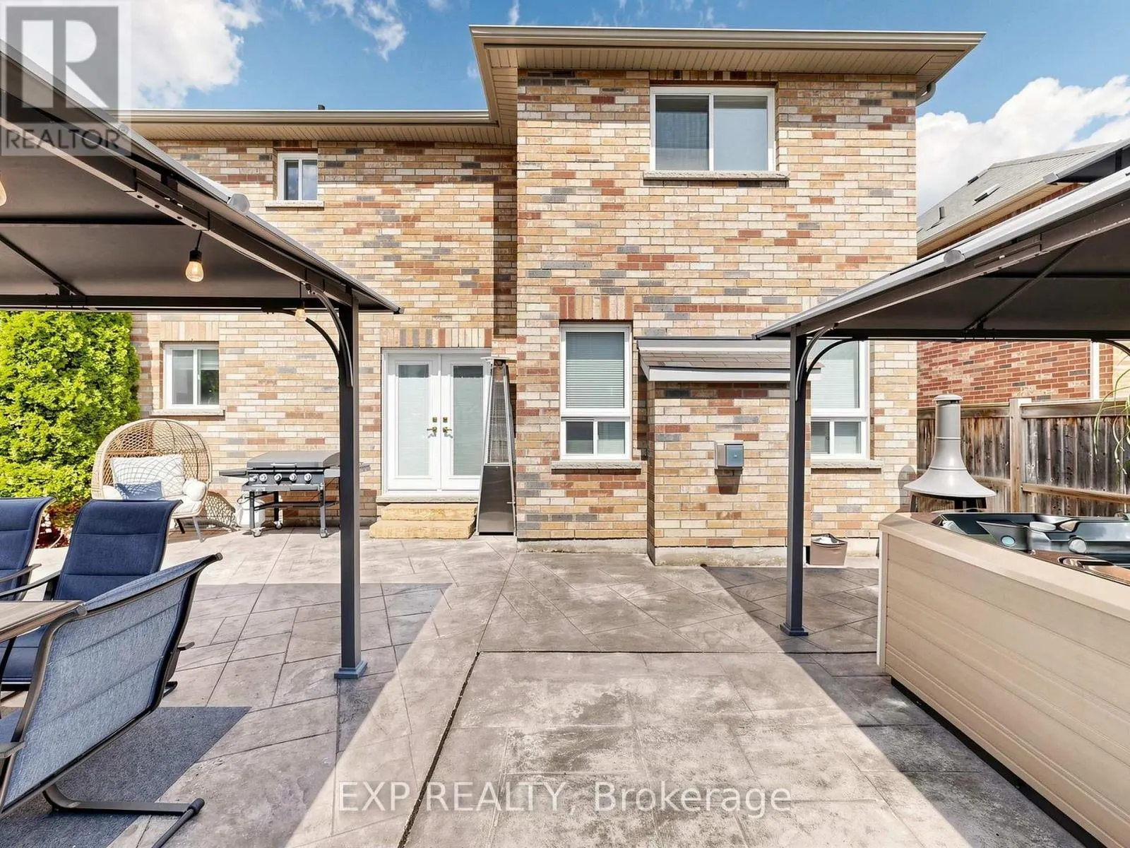 9 CARNESS CRESCENT