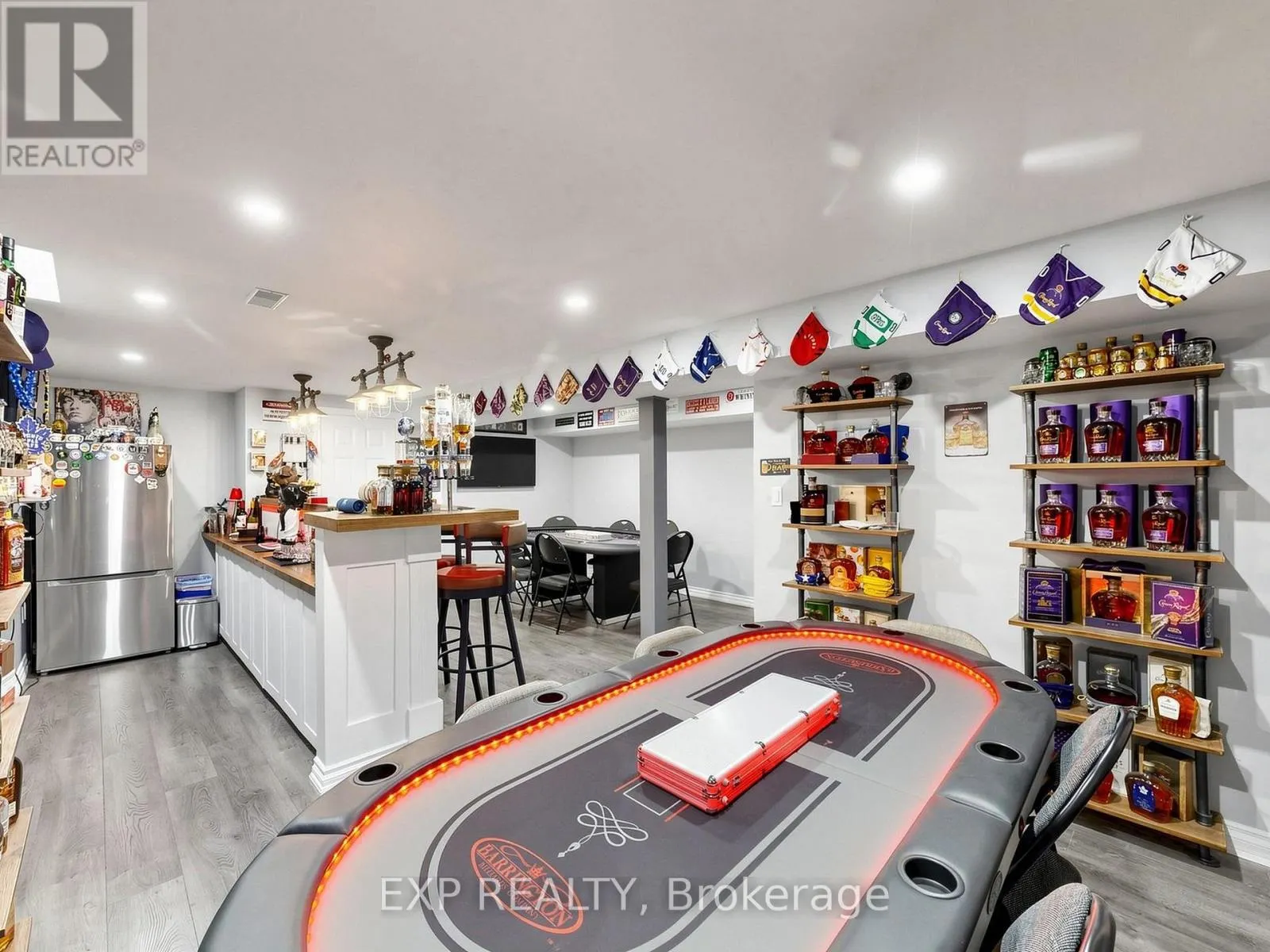 9 CARNESS CRESCENT