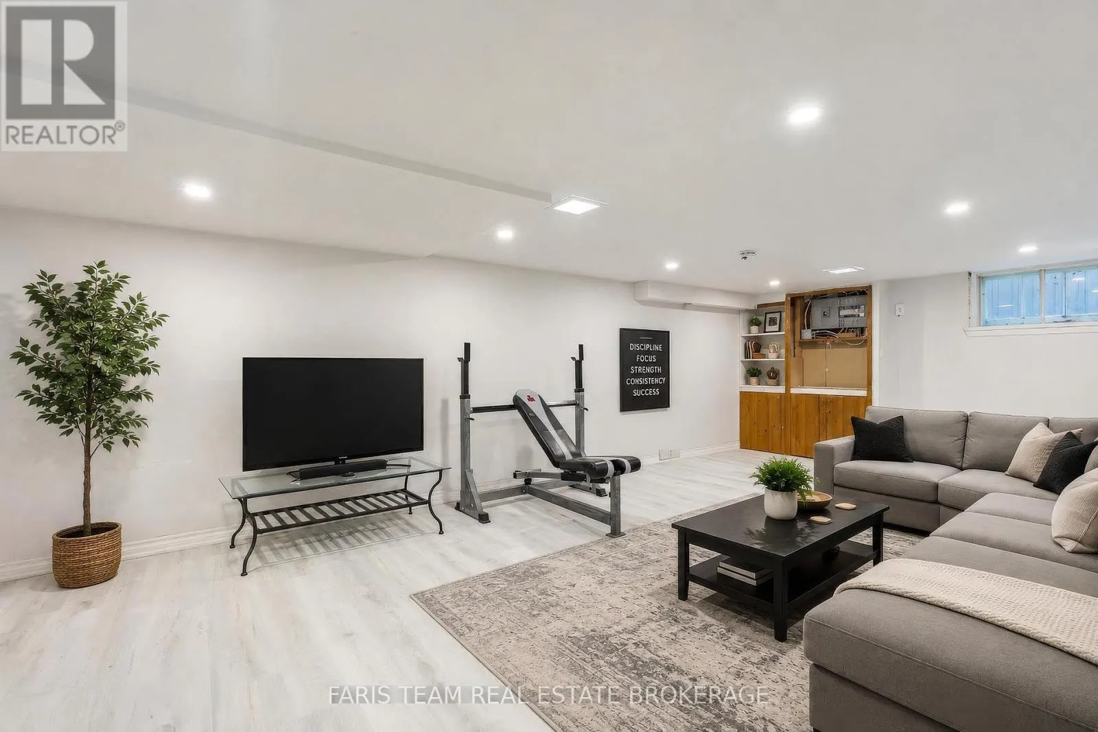 136 ORIOLE DRIVE