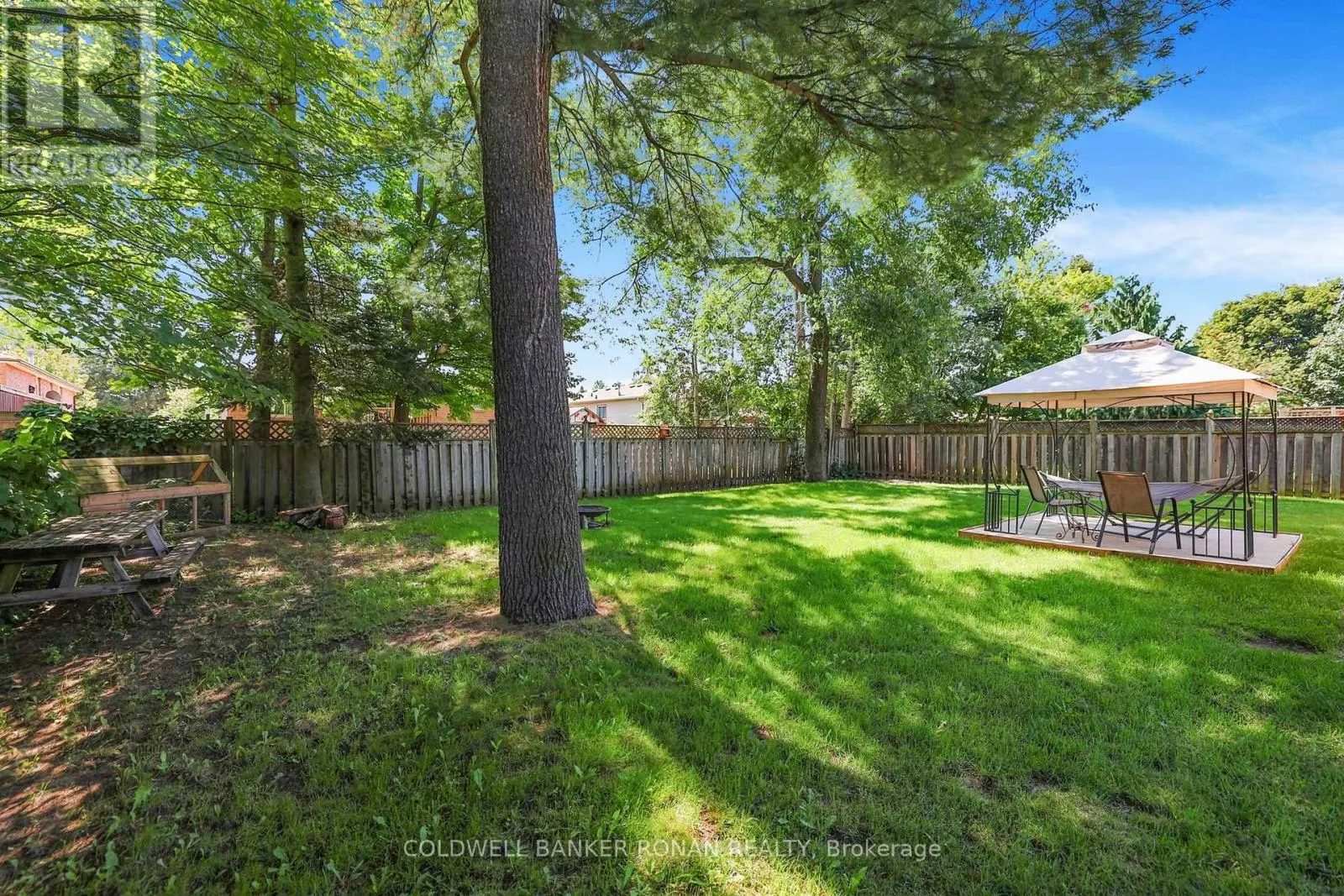 8 MCCARTHY CRESCENT