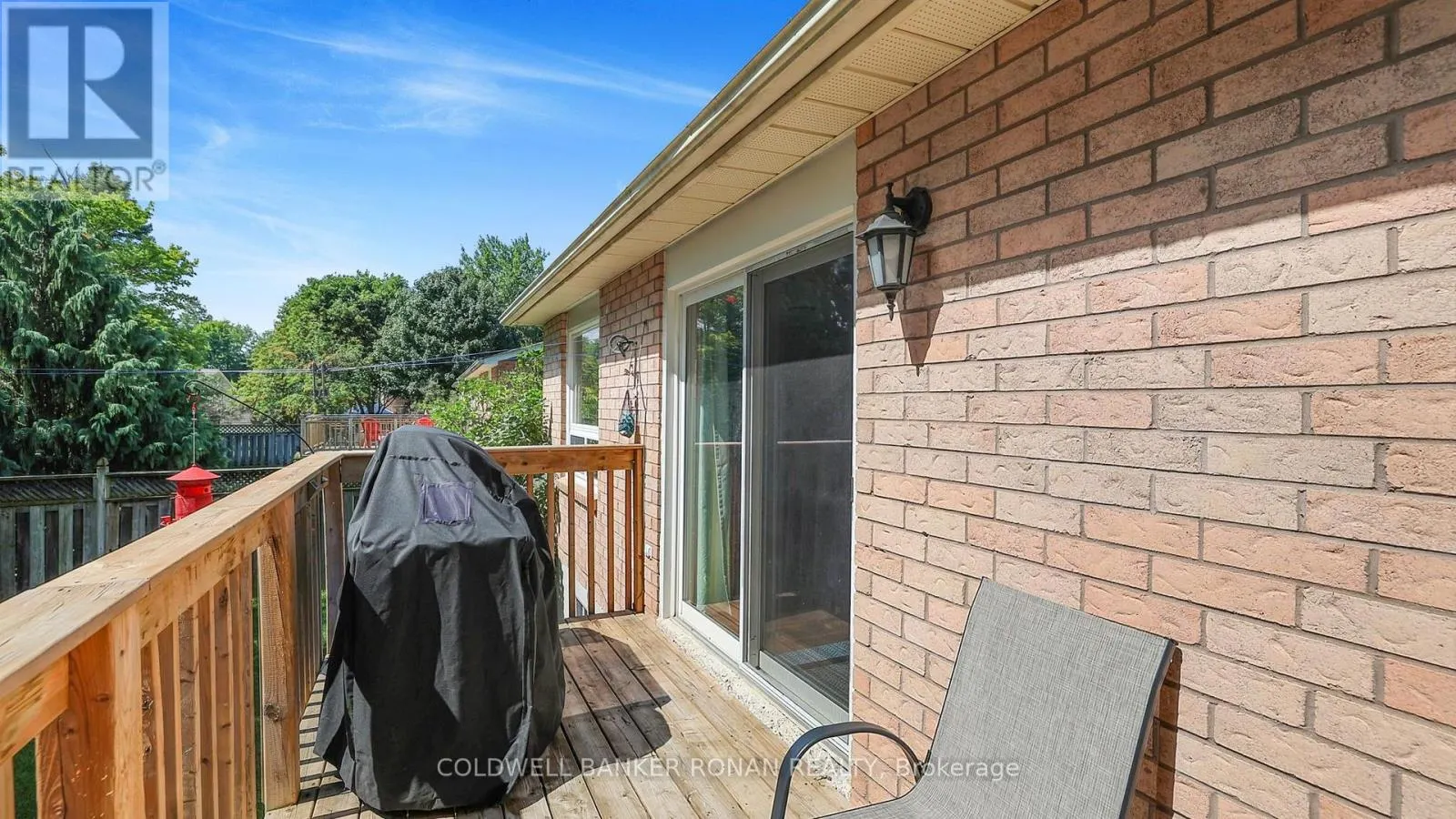 8 MCCARTHY CRESCENT