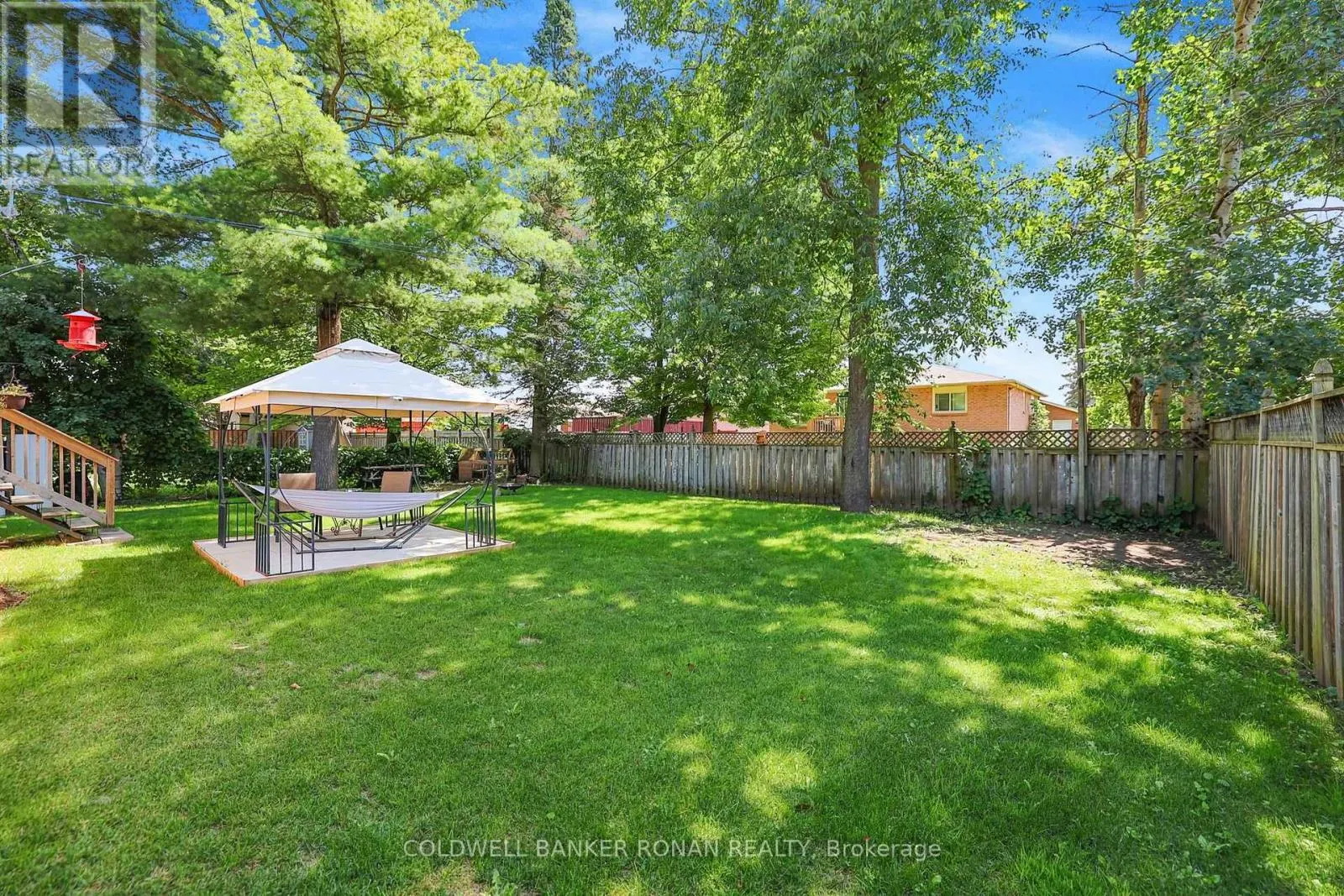 8 MCCARTHY CRESCENT