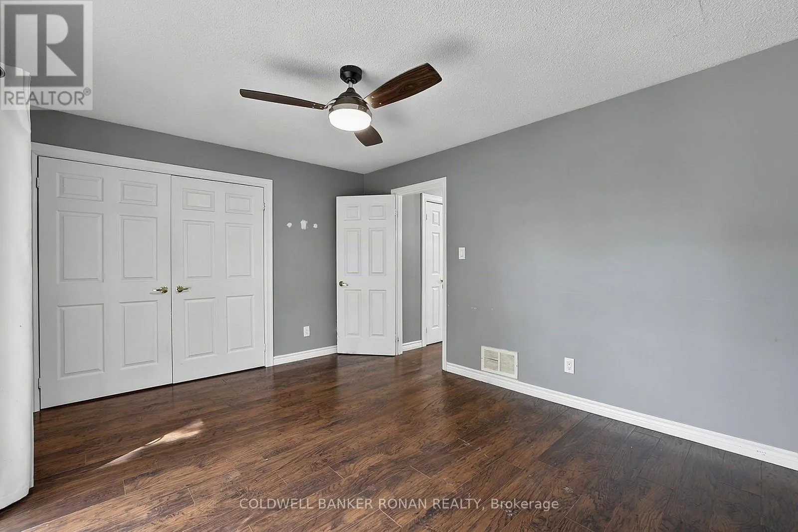 8 MCCARTHY CRESCENT