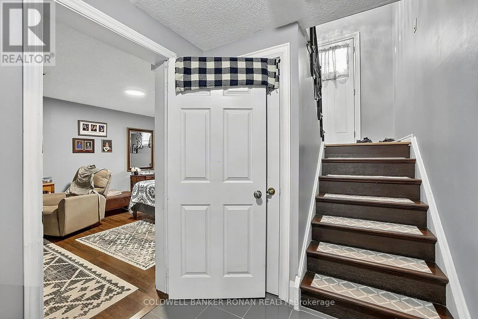 8 MCCARTHY CRESCENT