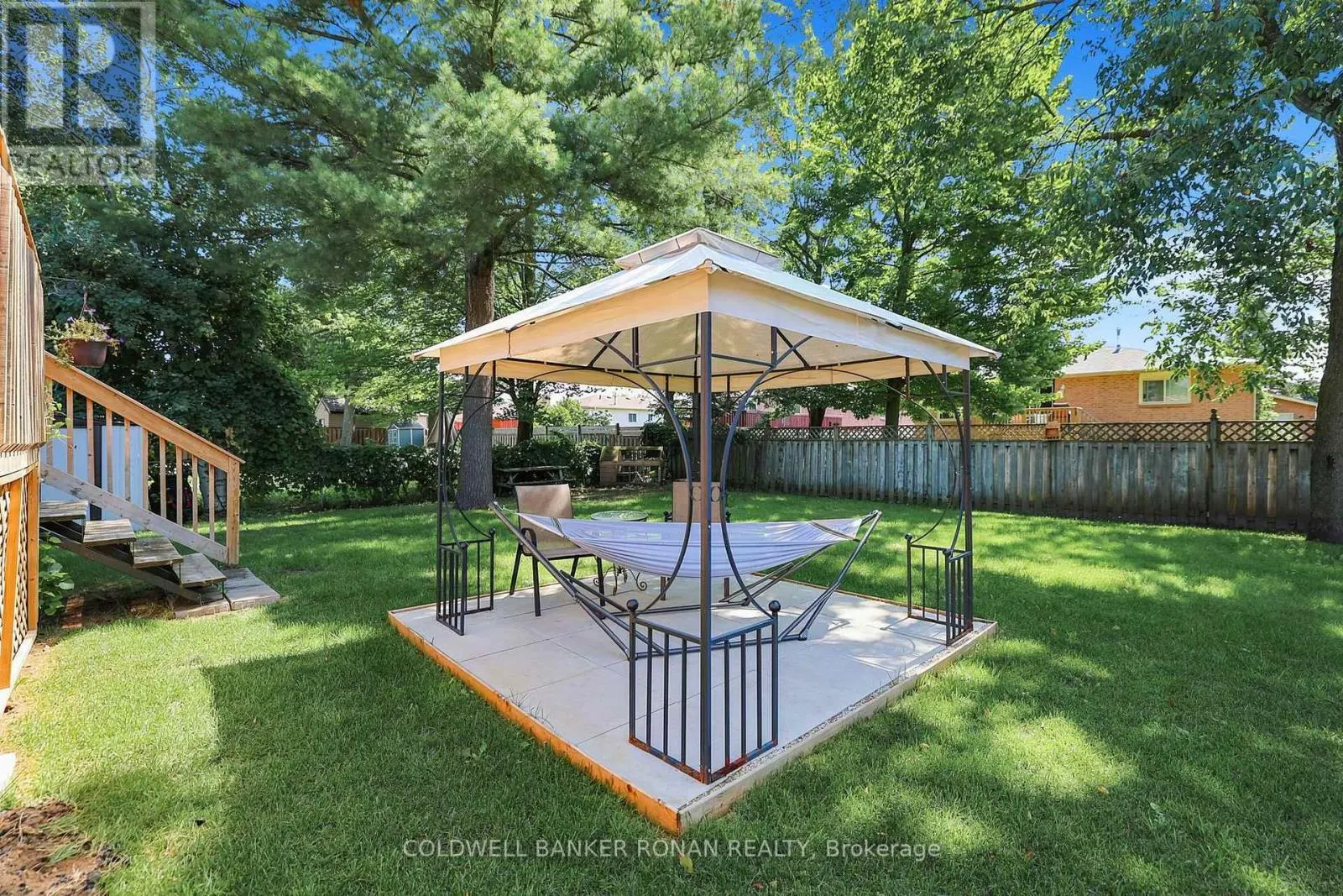 8 MCCARTHY CRESCENT