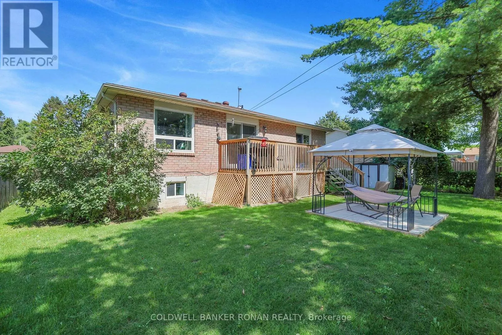 8 MCCARTHY CRESCENT