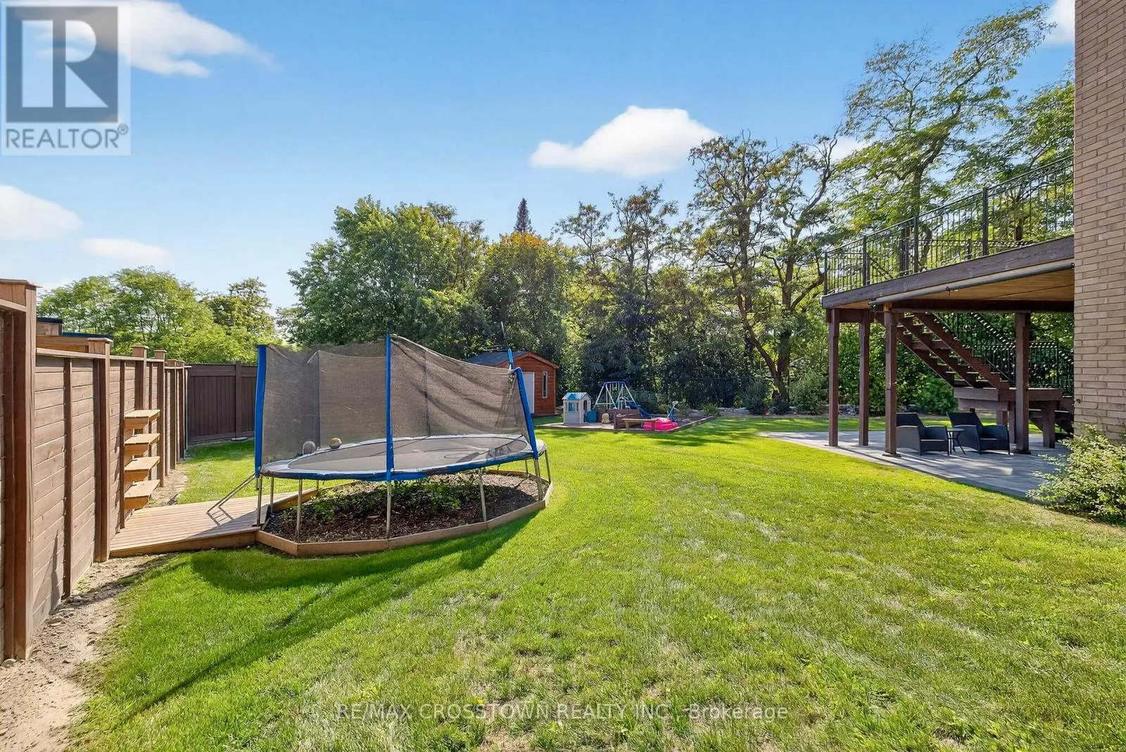 10 ANNSLEYWOOD COURT