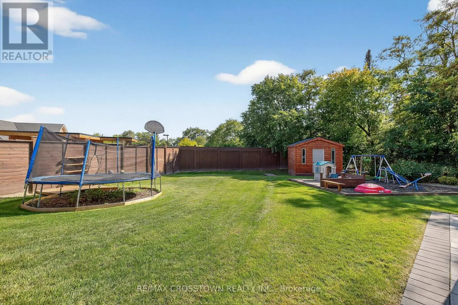 10 ANNSLEYWOOD COURT