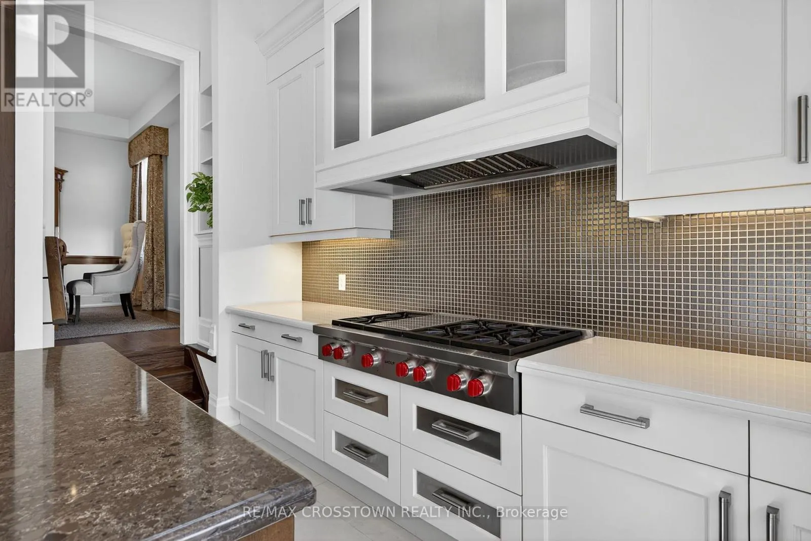10 ANNSLEYWOOD COURT