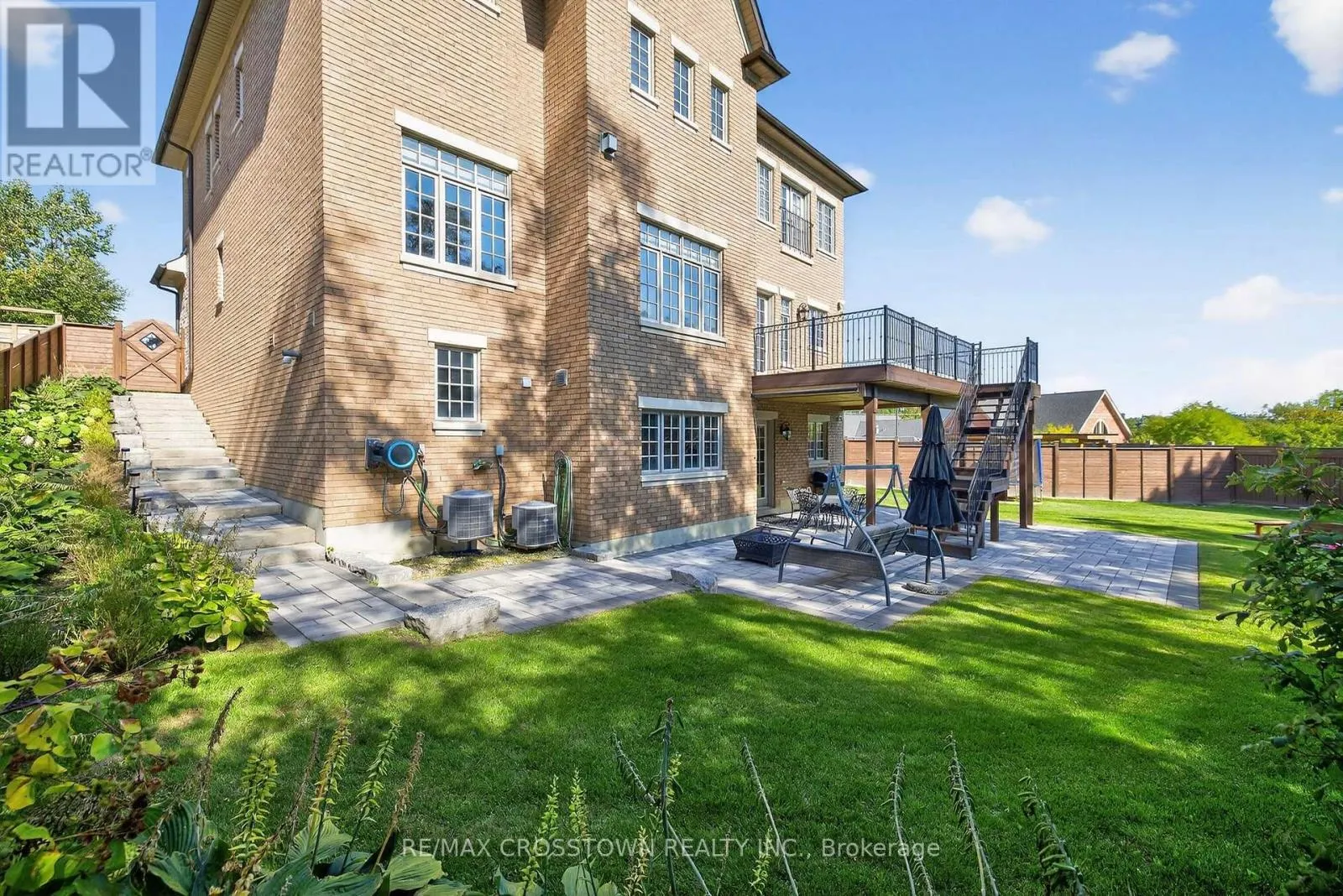 10 ANNSLEYWOOD COURT