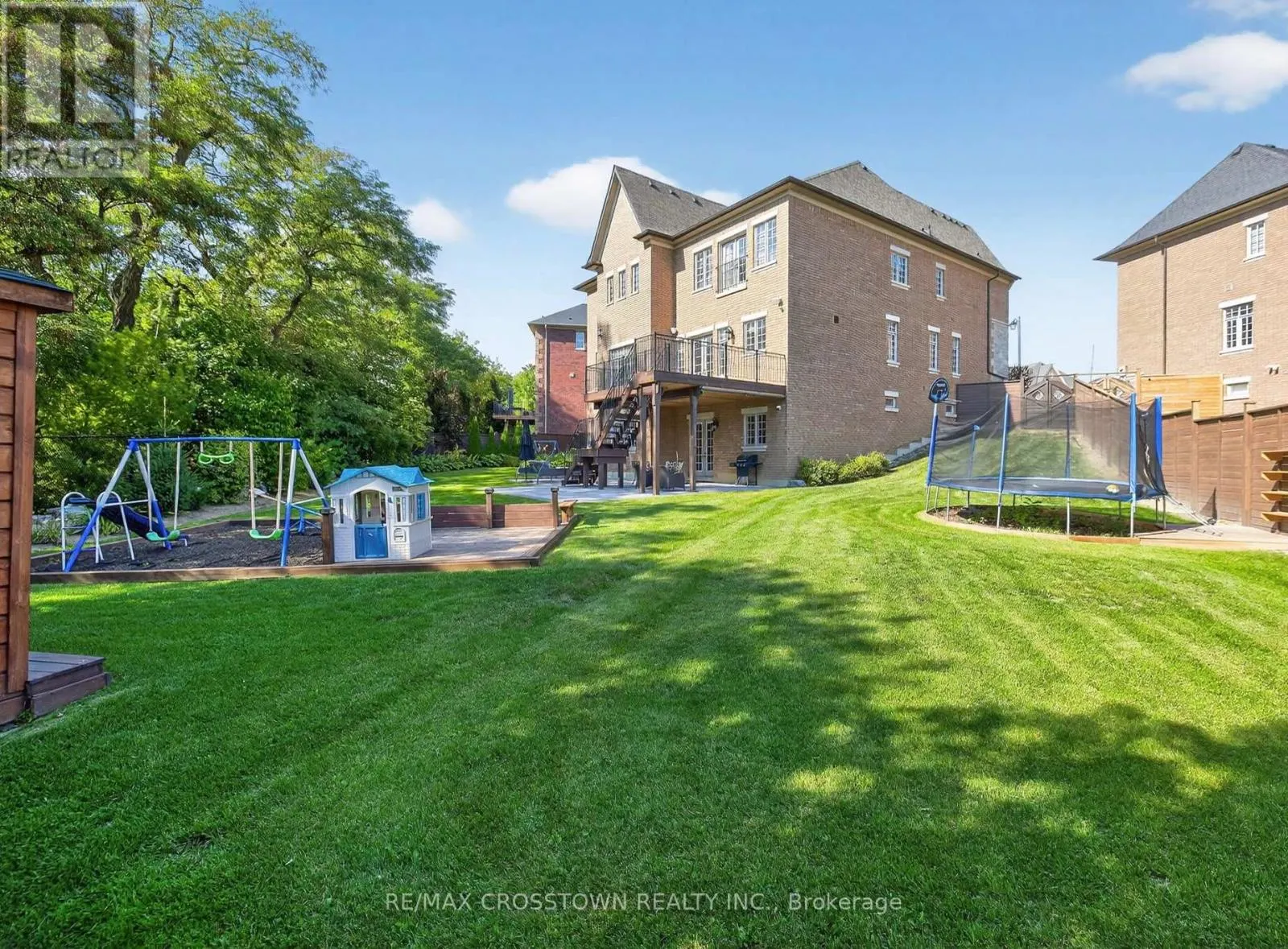 10 ANNSLEYWOOD COURT